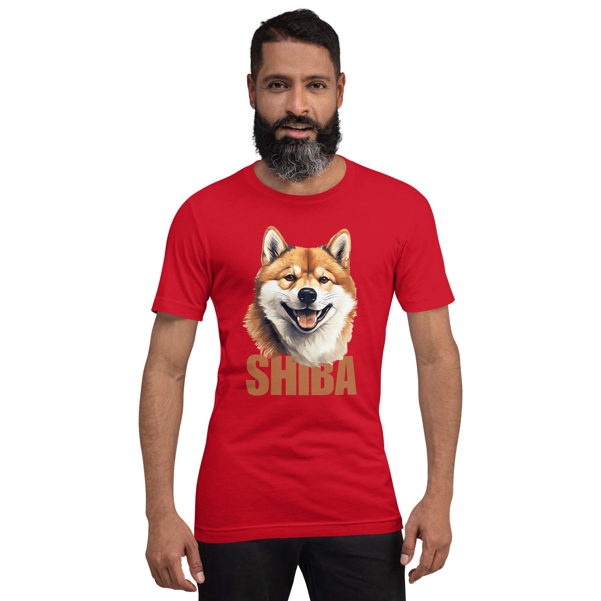 Mies punaisessa t-paidassa, jossa on shiba inu -koiran kuva ja sana Shiba